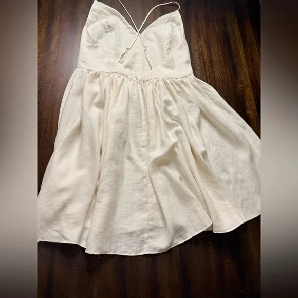 NWT H&M Elegant Cream Spaghetti Strap Dress size Medium linen blend - Picture 13 of 13